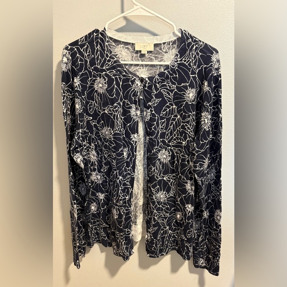 LOFT Sweaters - NWT LOFT Navy and White Floral Cardigan